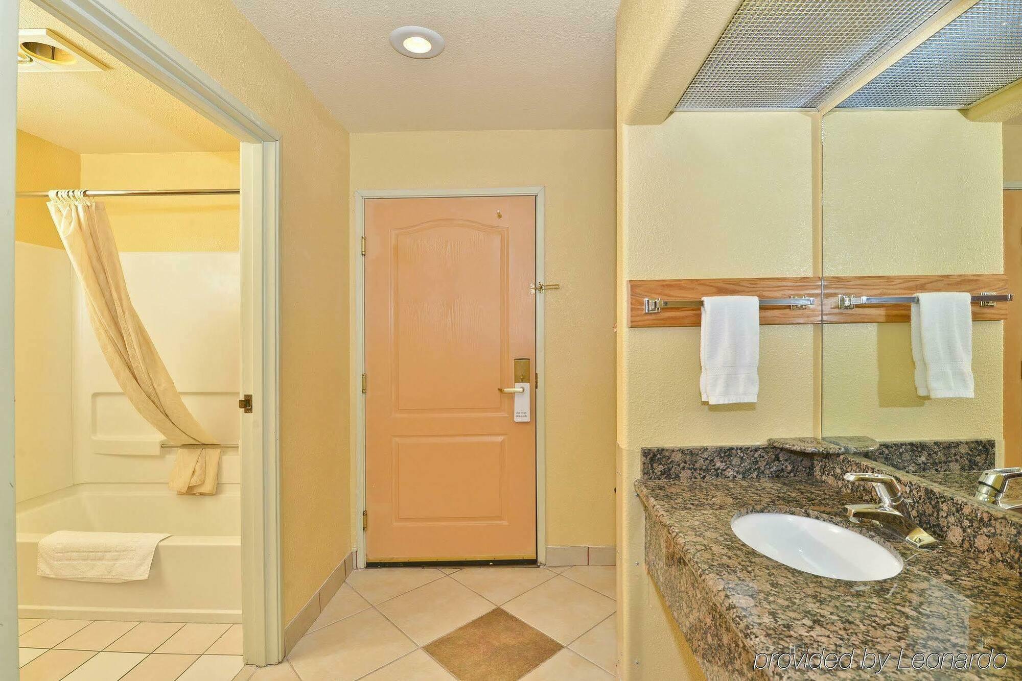 Baymont By Wyndham Garden Of The Gods Colorado Springs Hotel Bagian luar foto